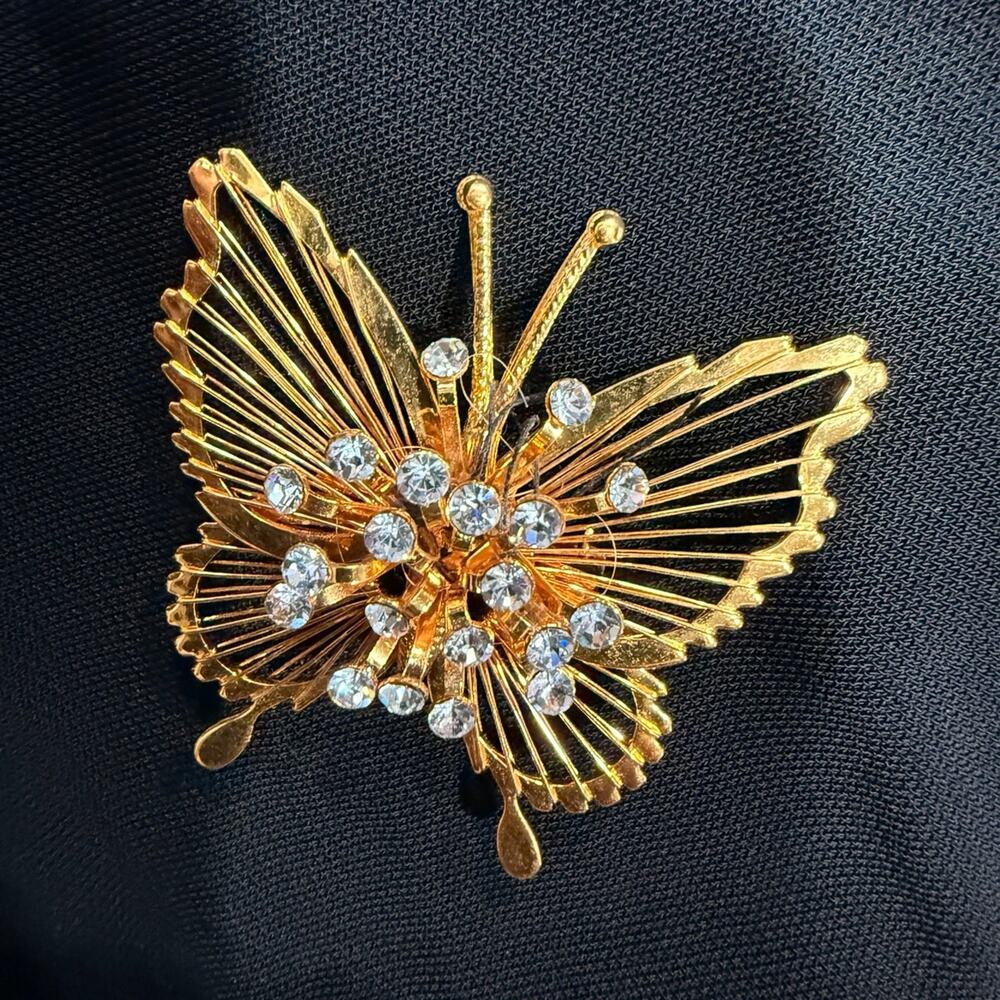 VINTAGE Monet Designer Butterfly Brooch Jewelry Gold Tone Rhinestone Figural Pin